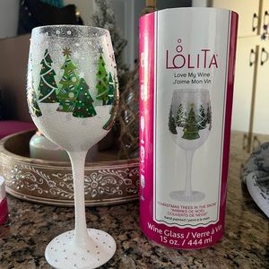 Lolita love my wine - Christmas Trees in the Snow!